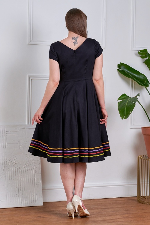 Carmen Kleedje Zwart