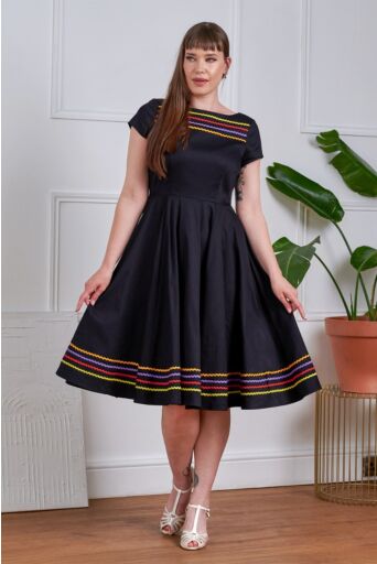 Carmen Kleedje Zwart